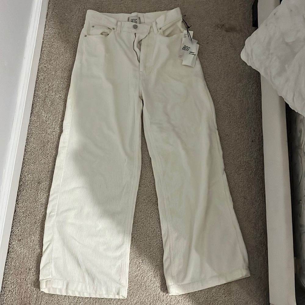 White rubbed urban jeans